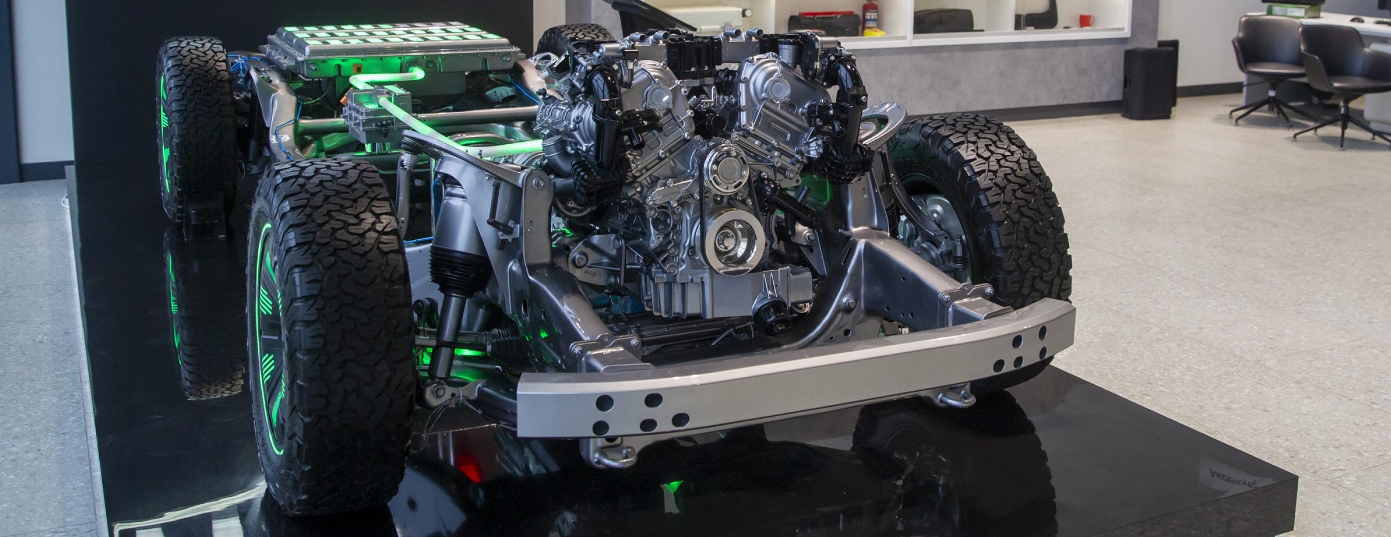 Гибридная платформа Hi4-T впервые представлена в дилерских центрах TANK